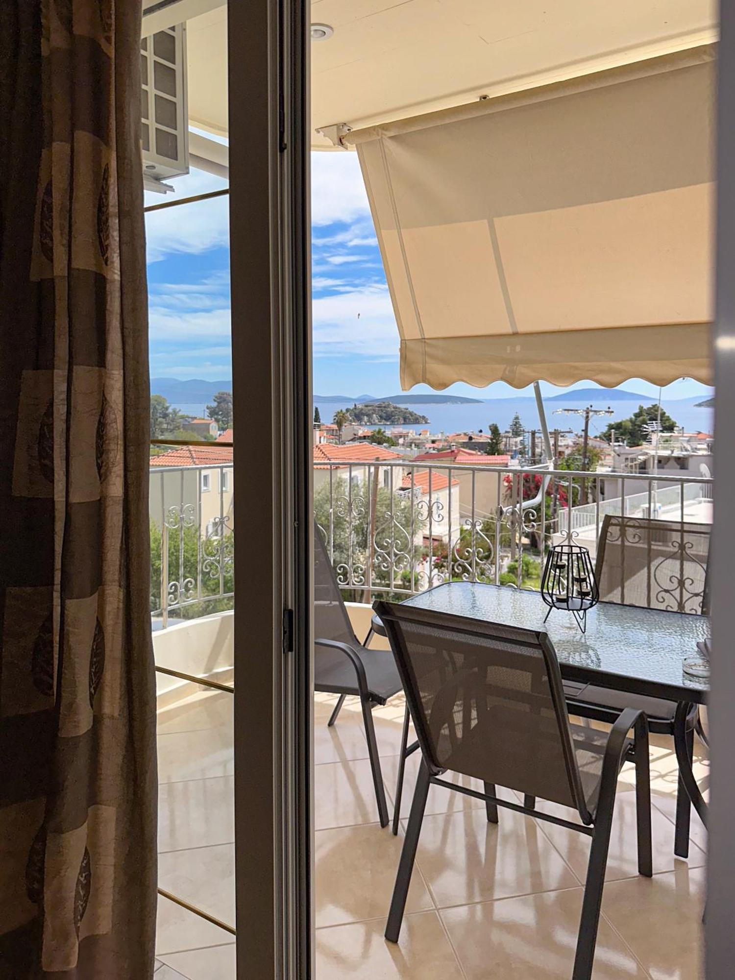Sun N' Salt II Apartment Толон Екстериор снимка