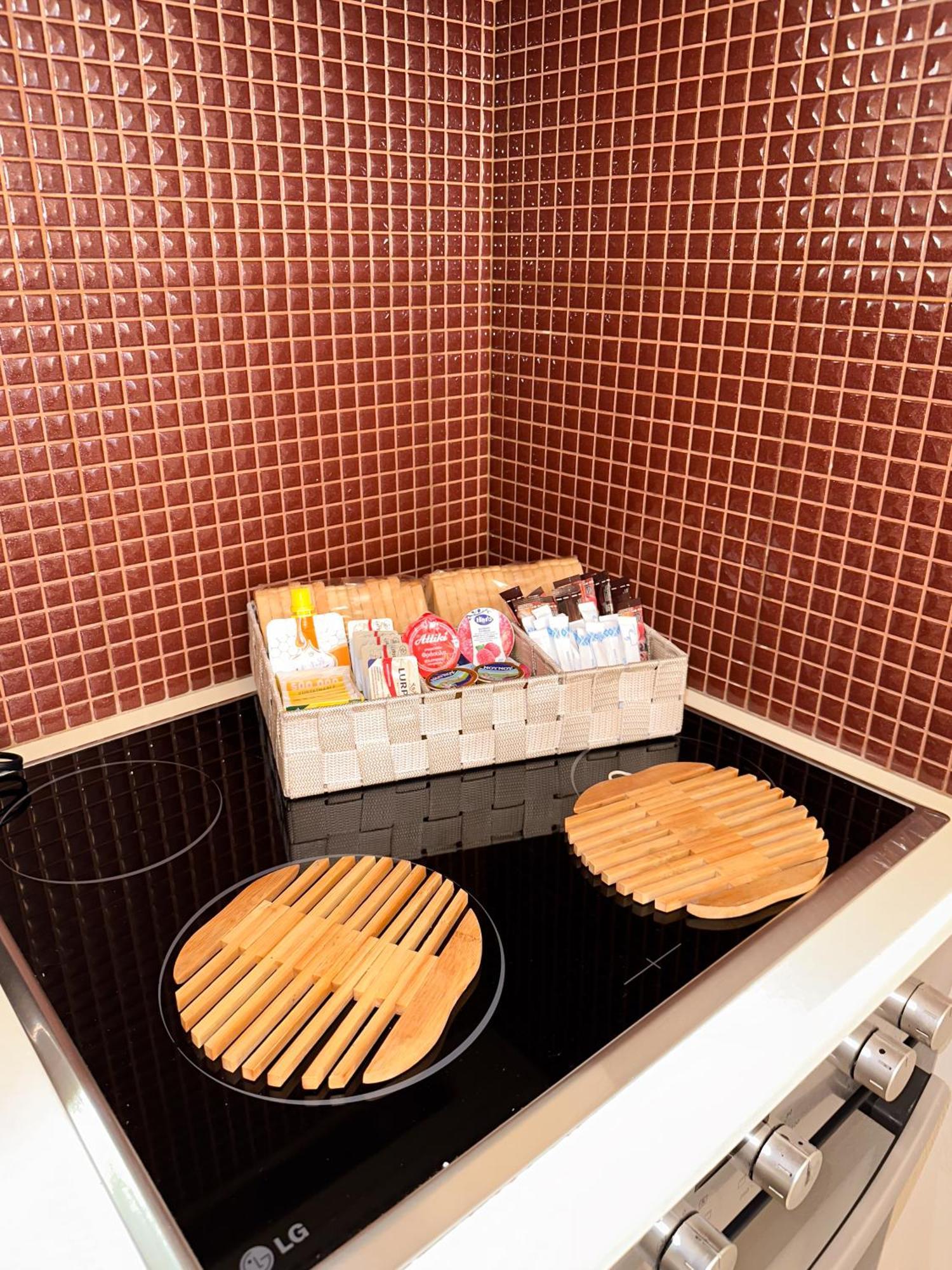 Sun N' Salt II Apartment Толон Екстериор снимка